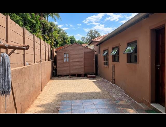 3 BEDROOM TOWNHOUSE FOR SALE IN ANNLIN